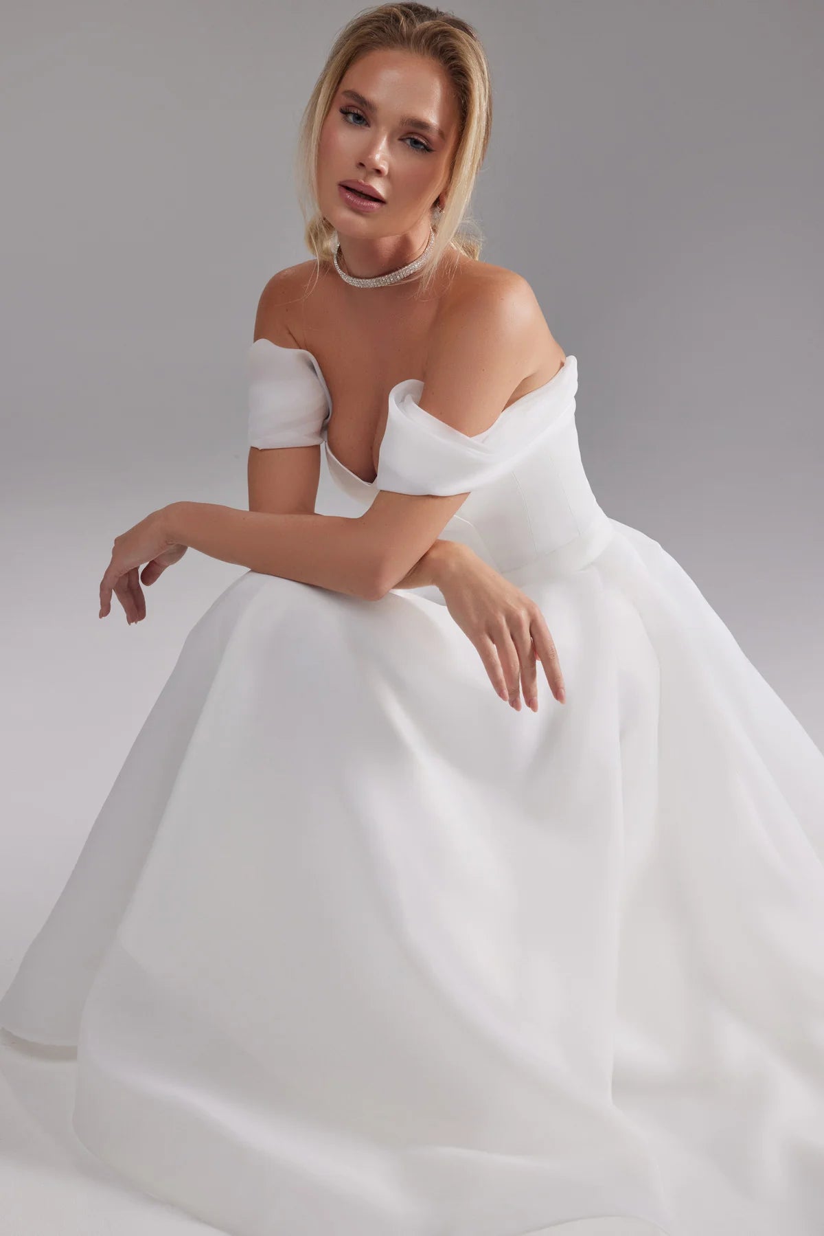 Romilda | Midi-to-floor organza bridal gown