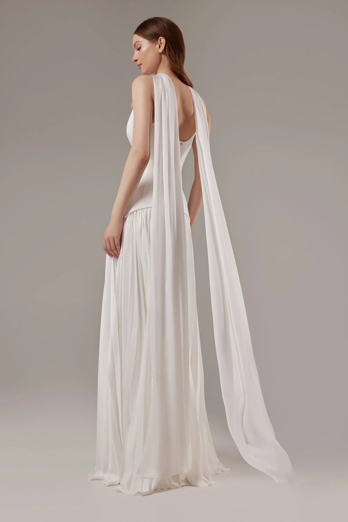 Aphrodite | Strapless wedding dress with pleated skirt