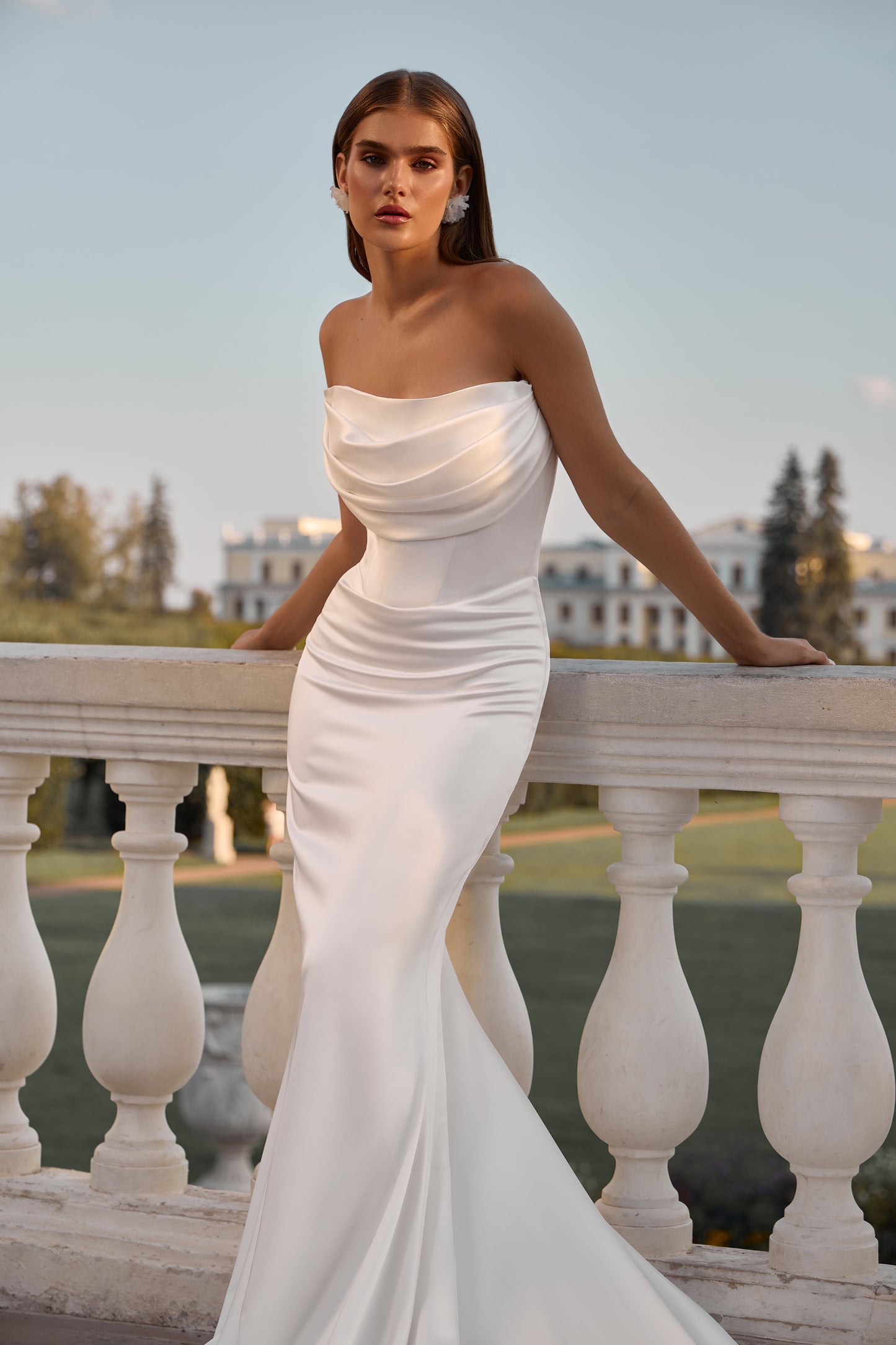 Lorena | Simple mermaid dress with draping